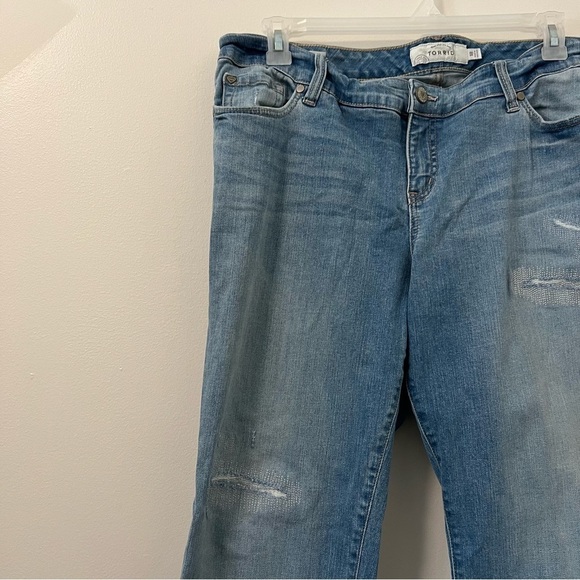 Torrid Relaxed Boot Light Wash Distressed Jeans - Picture 4 of 7